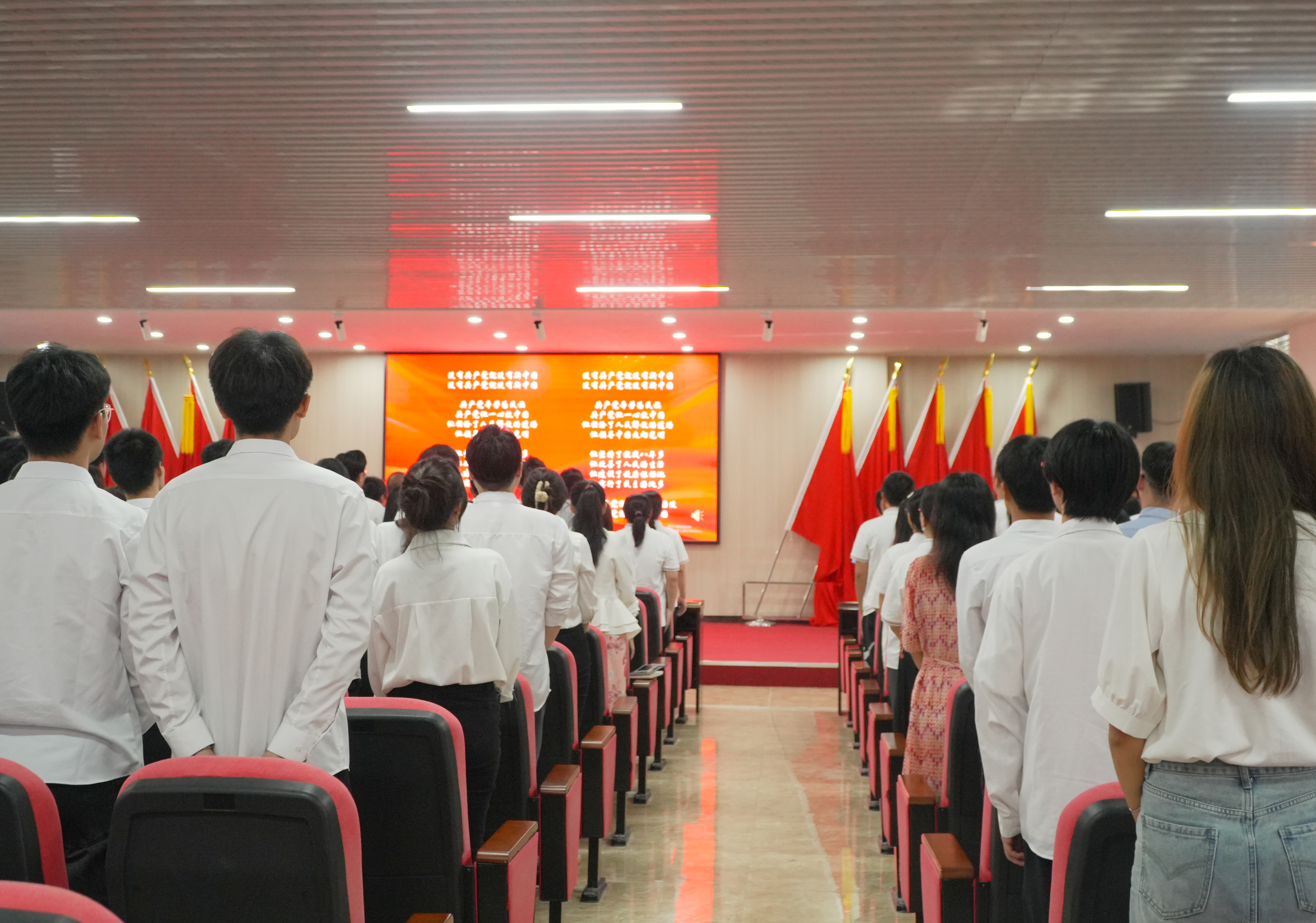 七一-22.jpg 七一-22.jpg