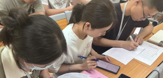 屏幕截图 2025-05-21 223143.png 屏幕截图 2025-05-21 223143.png